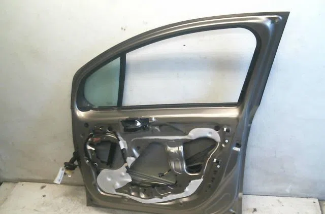 Porte avant droite Citroën C3 II (SC_) 1.4 hdi 70 (sc8hzc, sc8hr0, sc8hp4) (2009) 5 portes occasion
