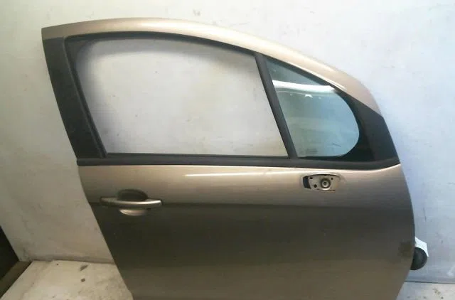 Porte avant droite Citroën C3 II (SC_) 1.4 hdi 70 (sc8hzc, sc8hr0, sc8hp4) (2009) 5 portes occasion
