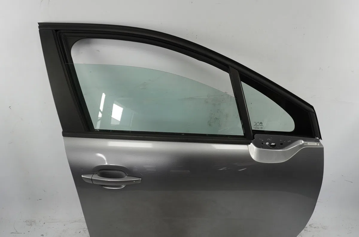 Porte avant droite Citroen C3 III (SX) 1.2 puretech 82 (2018) 5 portes occasion