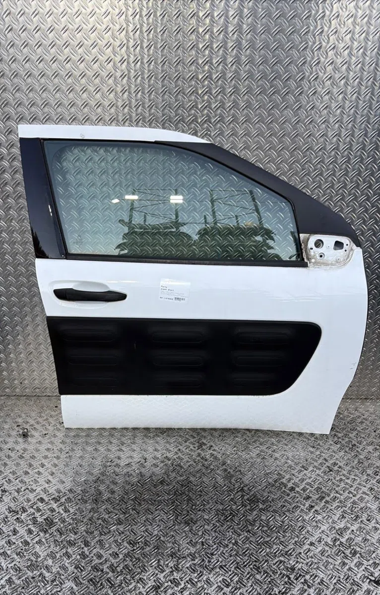 Porte avant droite Citroen C4 CACTUS 1.2 vti 82 (2014) 5 portes occasion