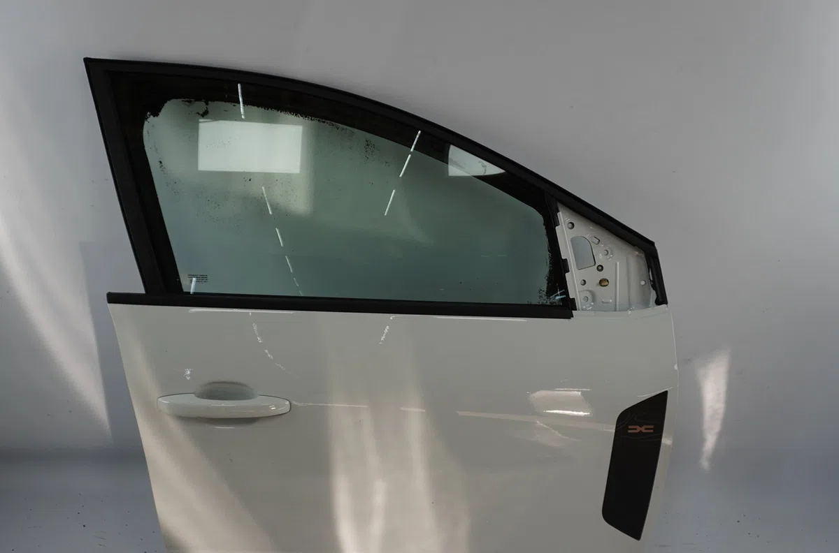 Porte avant droite Dacia JOGGER 1.6 hybrid 140 (2023) occasion