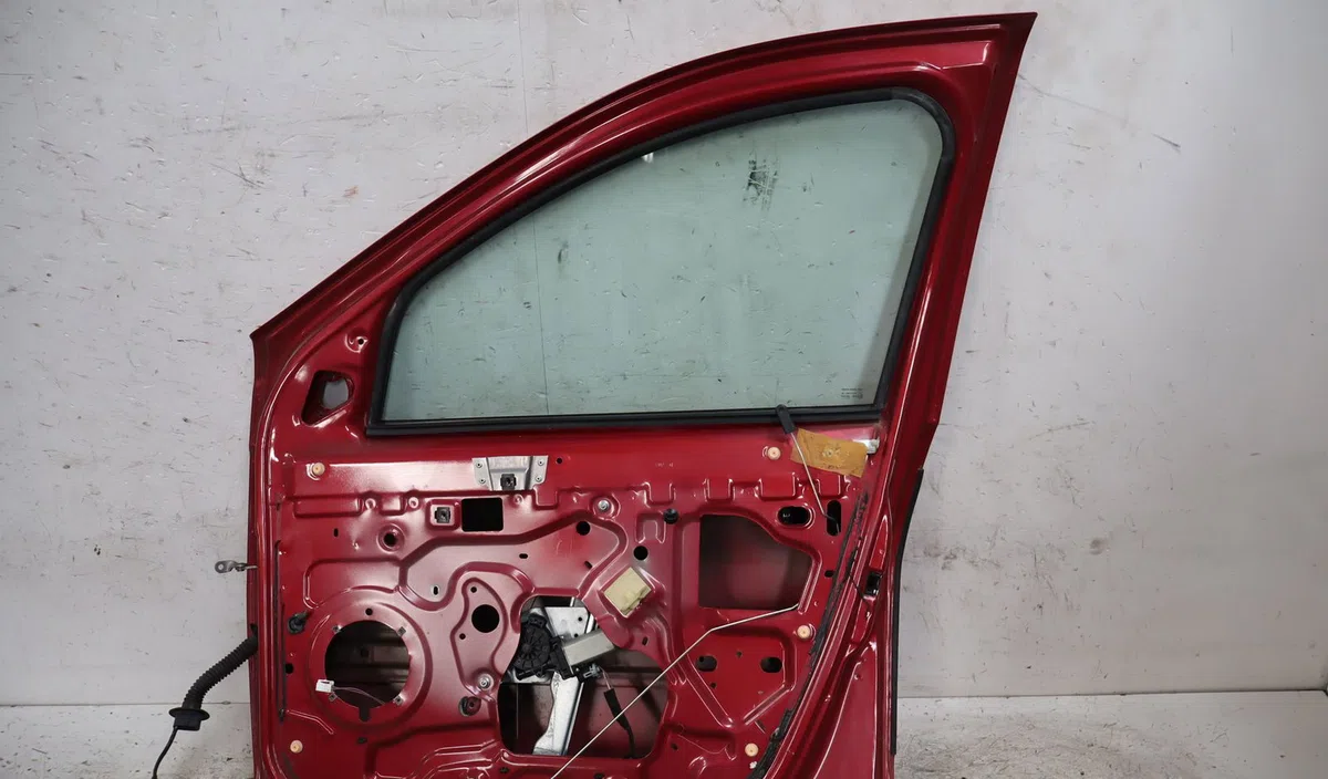 Porte avant droite Dacia SANDERO 1.6 16v bifuel (2011) occasion