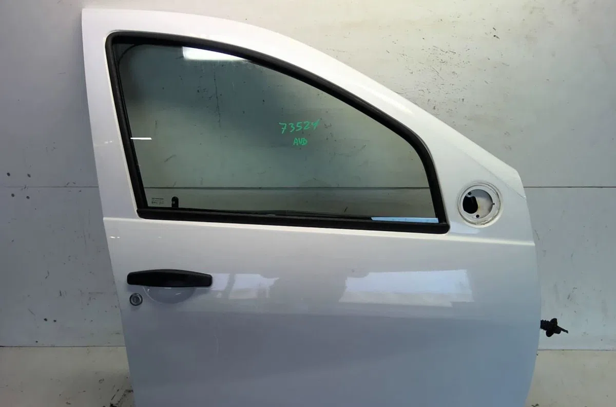 Porte avant droite DACIA SANDERO 1 occasion