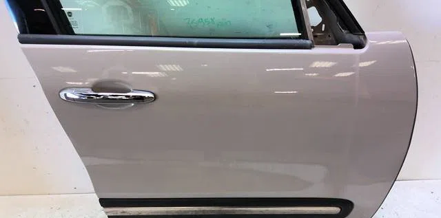 Porte avant droite Fiat 500L (351_, 352_) 1.3 d multijet (199lxy1a, 199lxy11) (2012) occasion