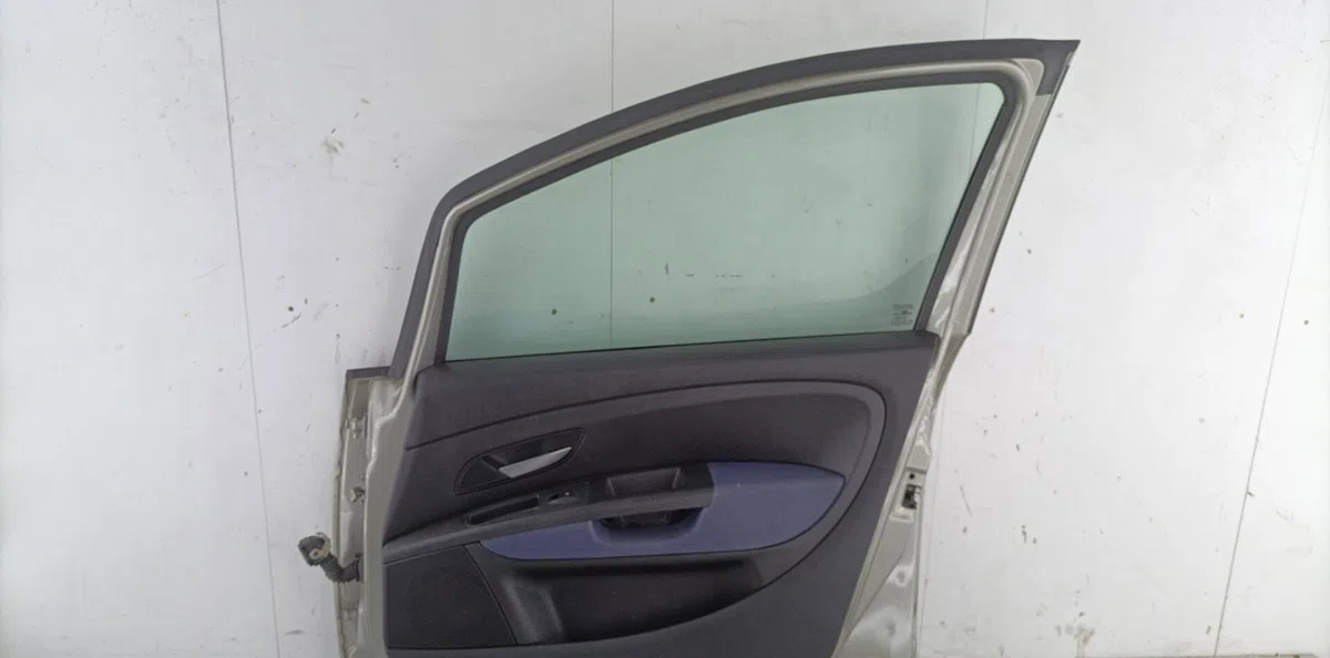 Porte avant droite FIAT GRANDE PUNTO occasion
