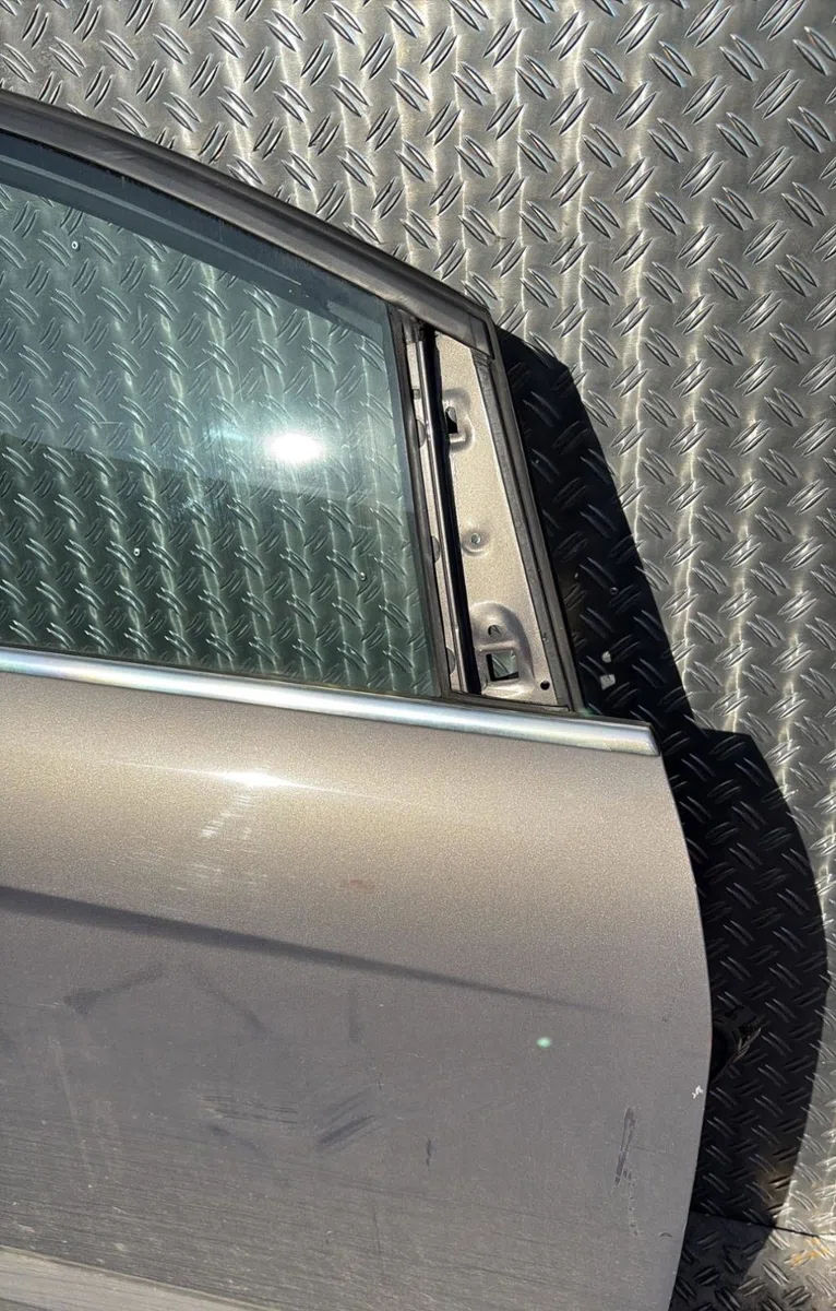 Porte avant droite Ford C-MAX II (DXA-CB7, DXA-CEU) 2.0 tdci (2010-2019) occasion
