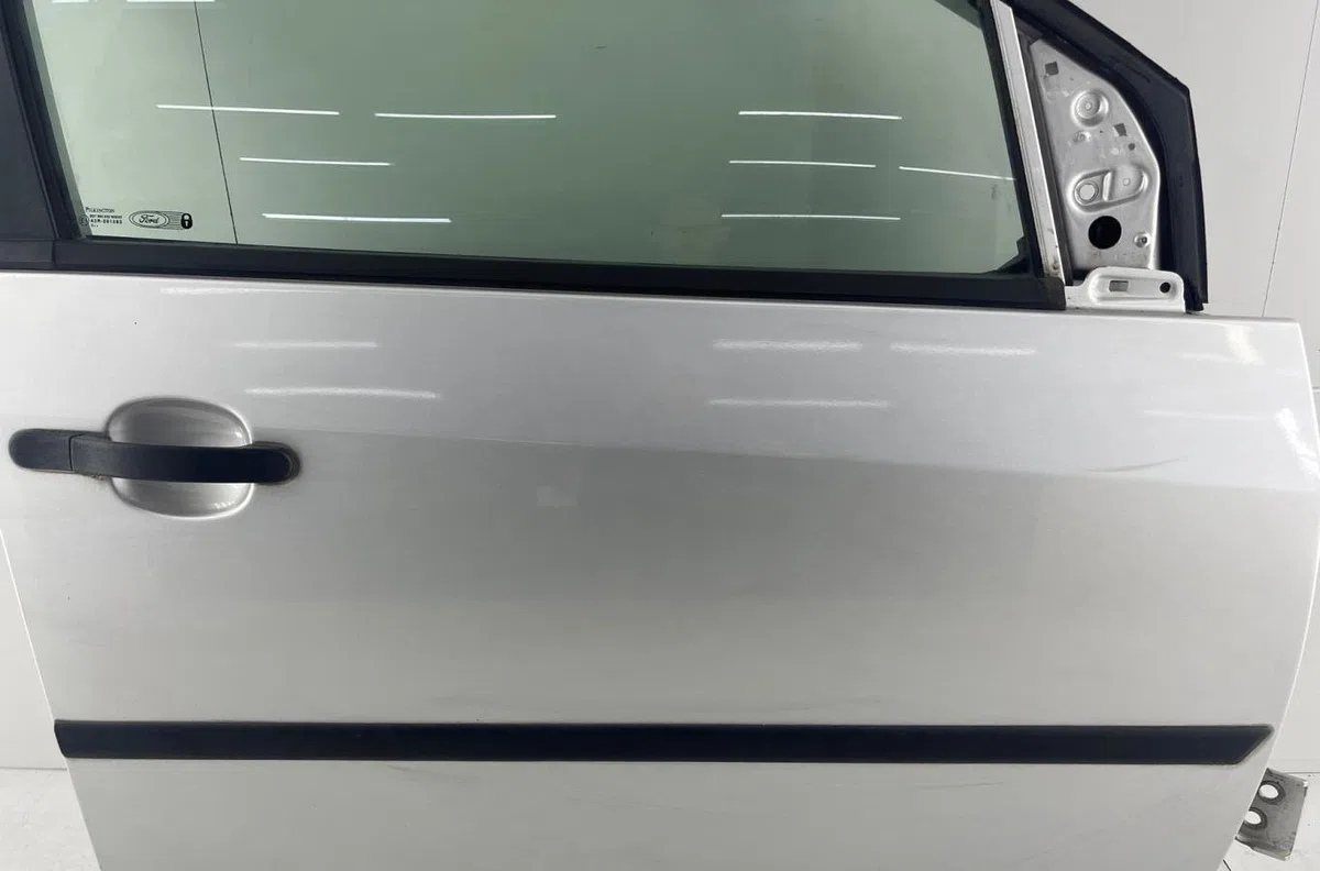 Porte avant droite FORD FIESTA 5 PHASE 1 occasion