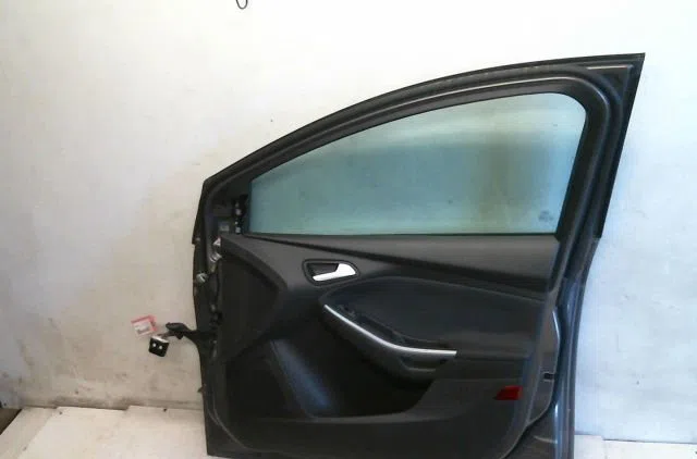 Porte avant droite Ford FOCUS III 1.6 ti (2010-2018) occasion