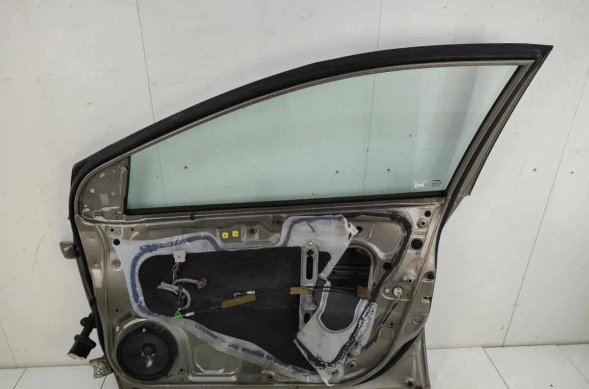 Porte avant droite HONDA CIVIC 8 PHASE 1 occasion