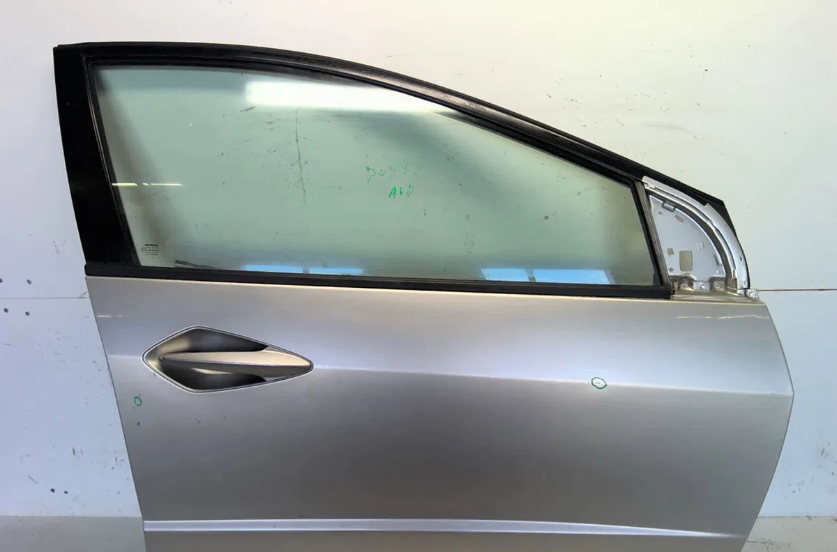 Porte avant droite Honda CIVIC VIII Hatchback (FN, FK) 2.2 ctdi (fk3) (2005) 5 portes occasion