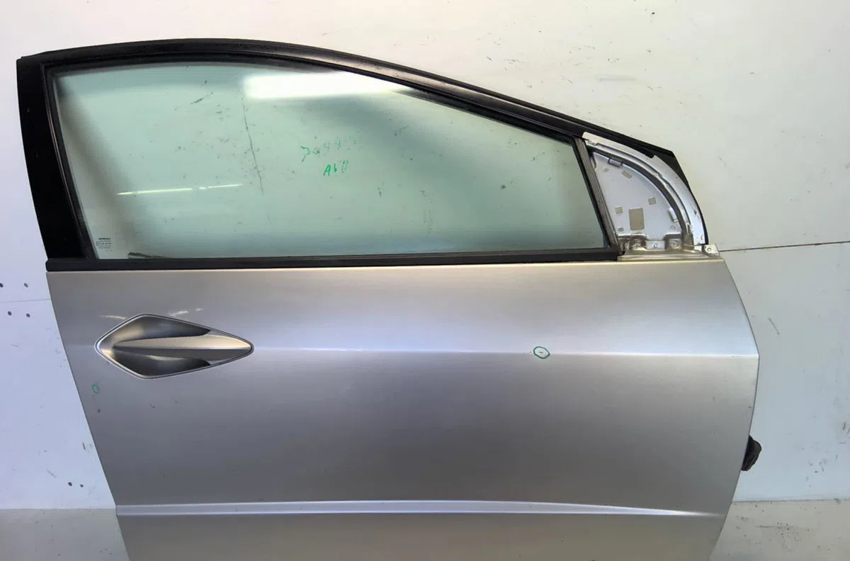 Porte avant droite Honda CIVIC VIII Hatchback (FN, FK) 2.2 ctdi (fk3) (2005) 5 portes occasion