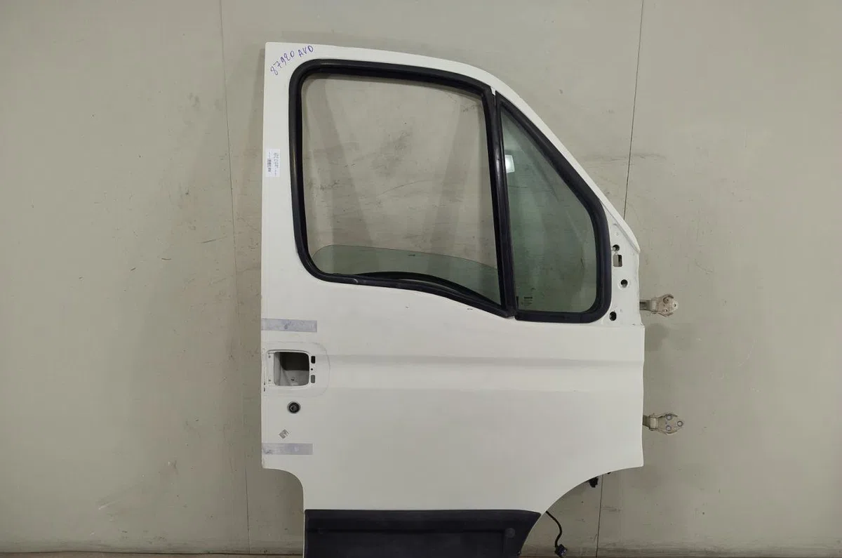 Porte avant droite Iveco DAILY IV Autobus-Autocar 35s14, 35s14 -p (2006-2011) occasion