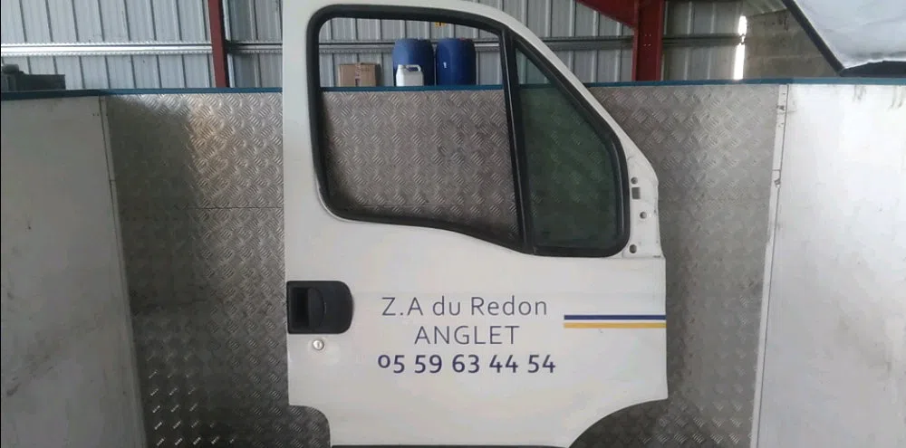 Porte avant droite Iveco DAILY V Camionnette 29s13, 29l13, 35c13, 35s13, 40c13, 40s13 (2011-2014) occasion