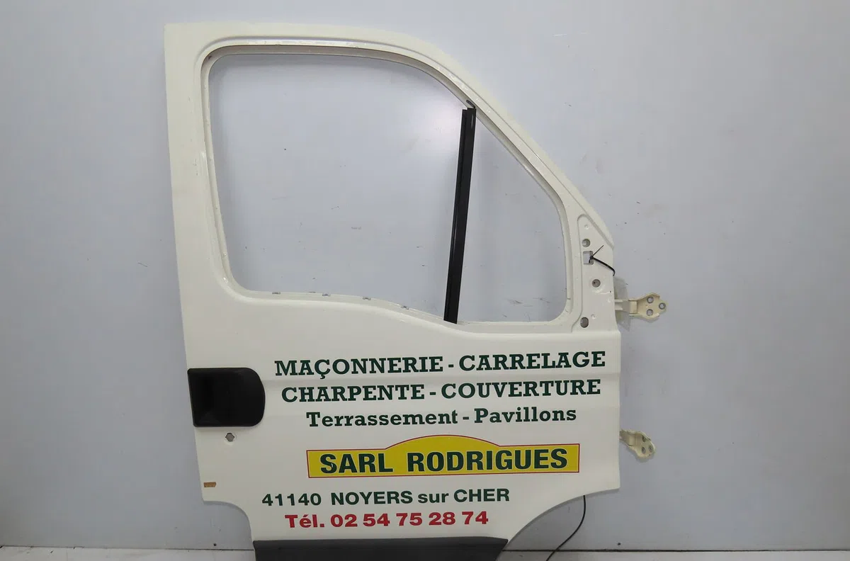 Porte avant droite Iveco DAILY V Camionnette 35c17, 35s17, 40c17, 45c17, 50c17, 60c17, 65c17, 70c17 (2011-2014) occasion