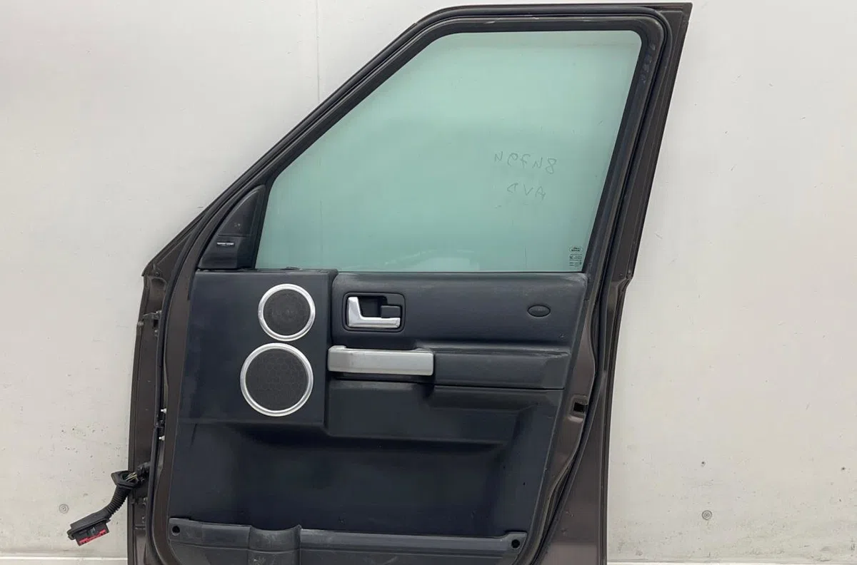 Porte avant droite LAND ROVER DISCOVERY 3 occasion