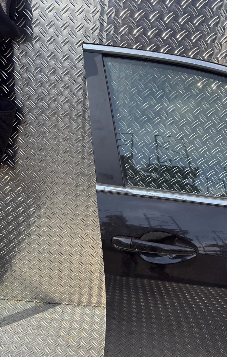 Porte avant droite Mazda 6 Hatchback (GH) 2.0 mzr (ghefs) (2010-2012) occasion
