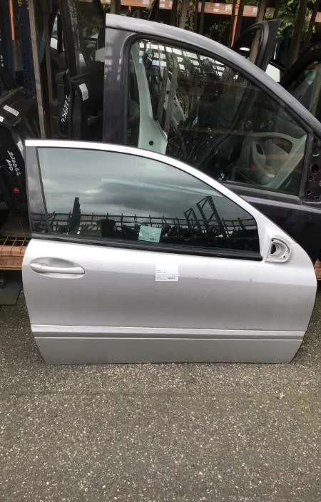 Porte avant droite Mercedes-benz CLASSE C Coupe Sport (CL203) C 180 (203.735) (2001-2002) occasion