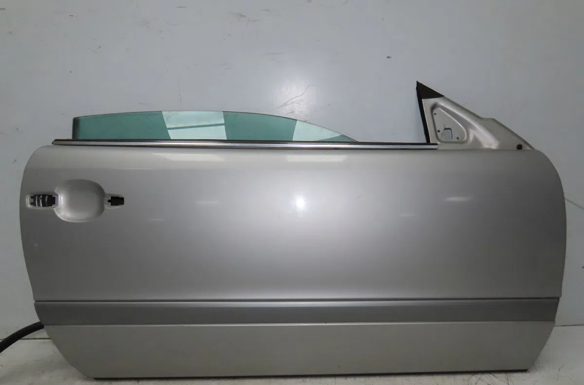 Porte avant droite Mercedes-benz CLK (C208) Clk 230 kompressor (208.347) (1997-2000) occasion