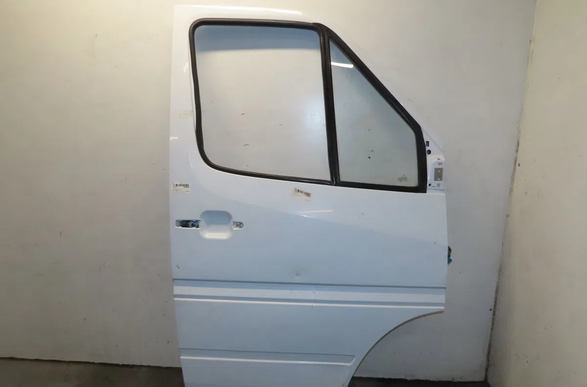 Porte avant droite Mercedes-benz SPRINTER 3-t Camionnette (B903) 311 cdi (903.661, 903.662, 903.663) (2000-2006) occasio