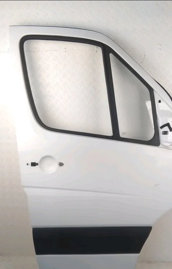 Porte avant droite Mercedes-benz SPRINTER 3-t Camionnette (B906) 214 cdi (906.611, 906.613) (2016) occasion