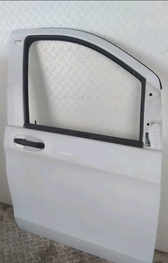 Porte avant droite Mercedes-benz VITO Camionnette (W447) 116 cdi (447.601, 447.603, 447.605) (2014) occasion