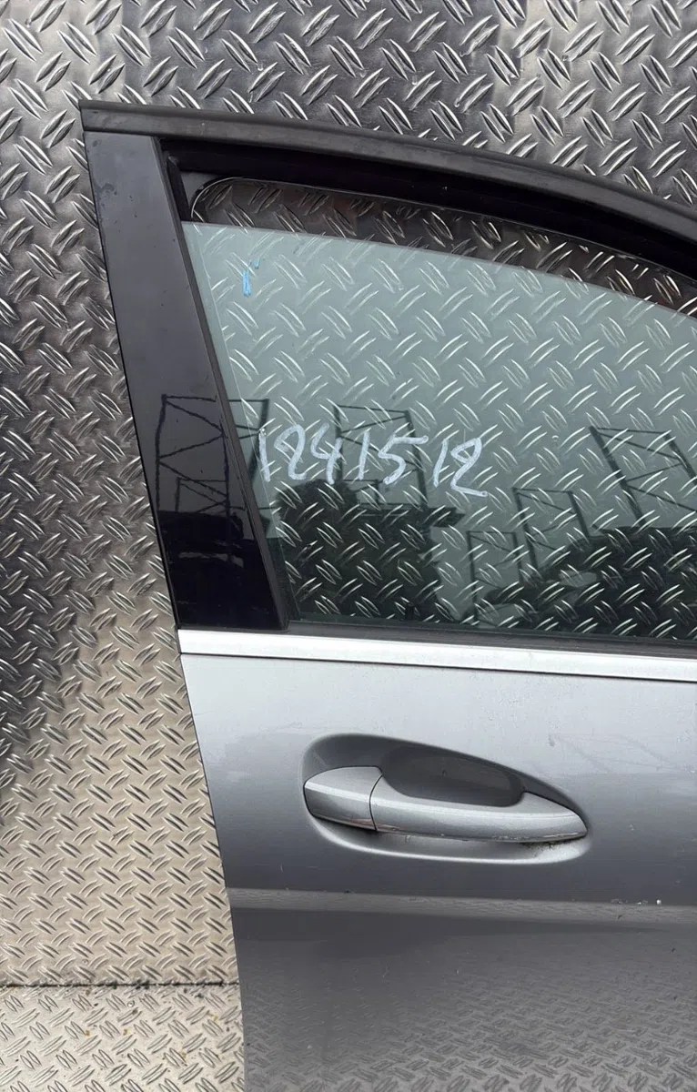 Porte avant droite MERCEDES CLASSE C 204 PHASE 1 occasion