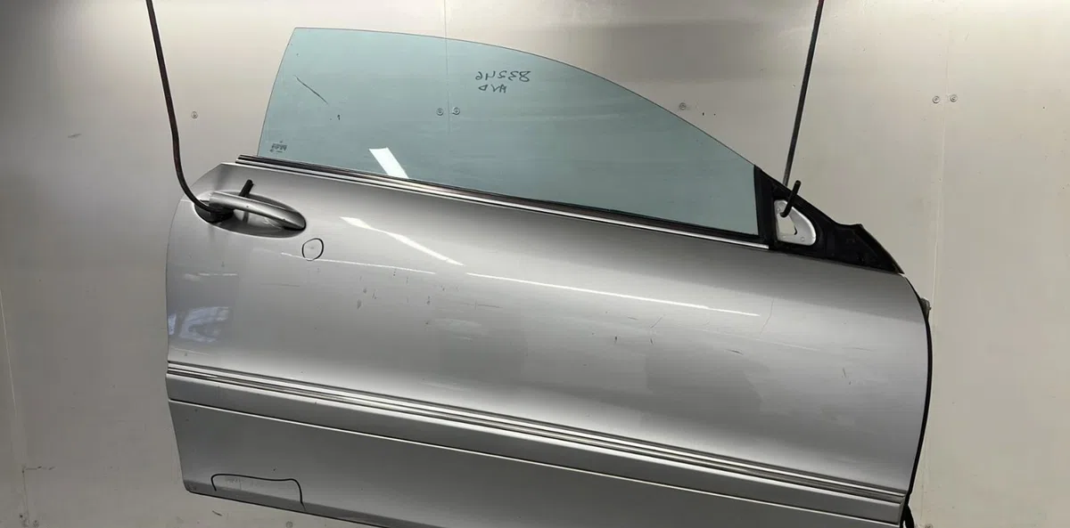 Porte avant droite MERCEDES CLASSE CLK 209 COUPE occasion
