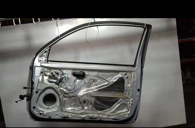 Porte avant droite Nissan MICRA III (K12) 1.2 16v (2003-2010) occasion