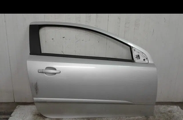 Porte avant droite Opel ASTRA H GTC (A04) 1.3 cdti (l08) (2005-2010) 3 portes occasion