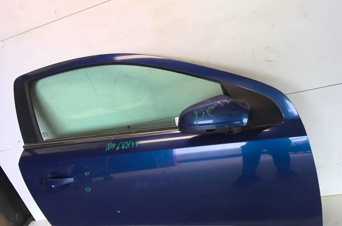 Porte avant droite OPEL ASTRA H GTC PHASE 1 occasion