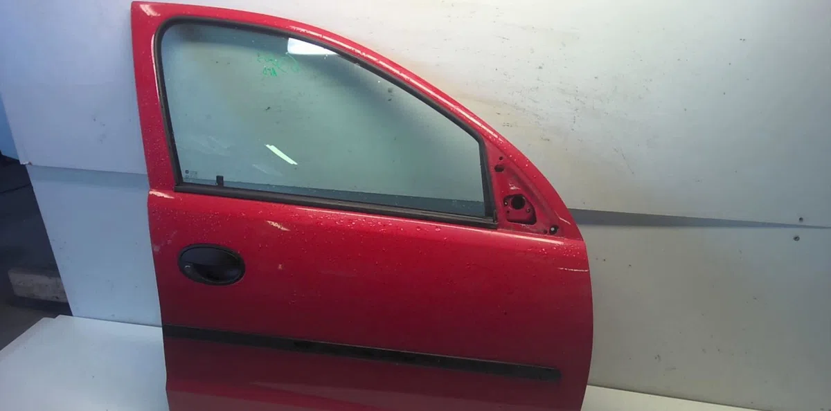 Porte avant droite Opel CORSA C (X01) 1.0 (f08, f68) (2000-2003) occasion
