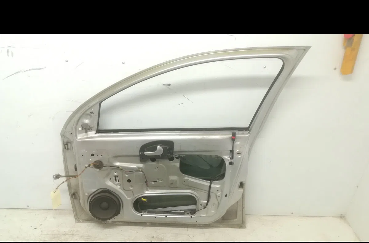 Porte avant droite Opel CORSA C (X01) 1.3 cdti (f08, f68) (2003-2009) occasion