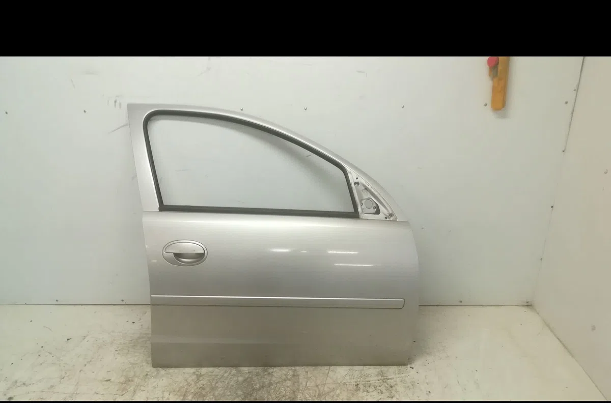 Porte avant droite Opel CORSA C (X01) 1.3 cdti (f08, f68) (2003-2009) occasion