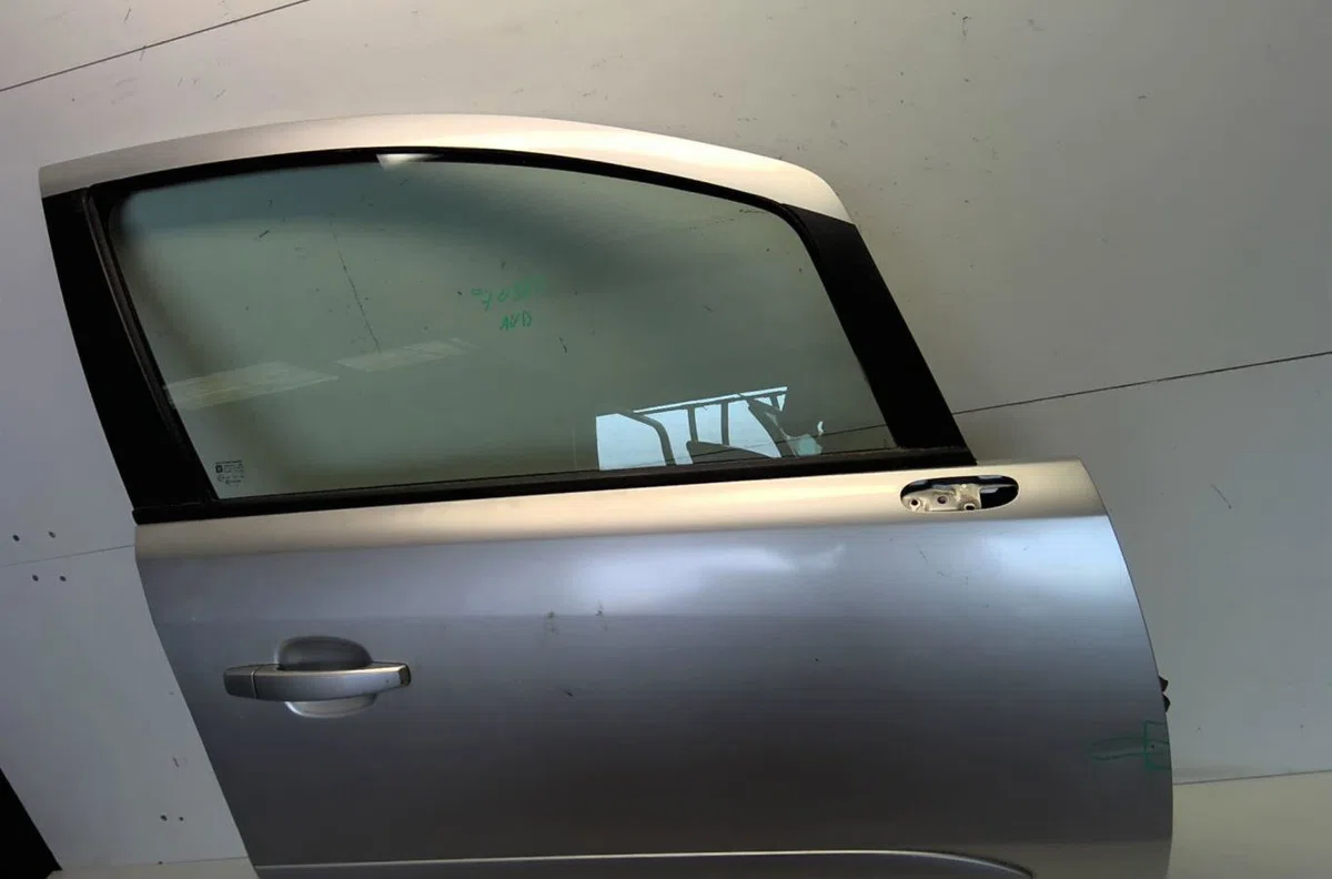 Porte avant droite Opel CORSA D (S07) 1.3 cdti (l08, l68) (2006-2014) 3 portes occasion
