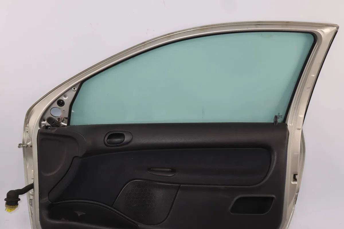 Porte avant droite Peugeot 206 (2L_, 2M_) 1.4 hdi eco 70 (2009-2013) 5 portes occasion