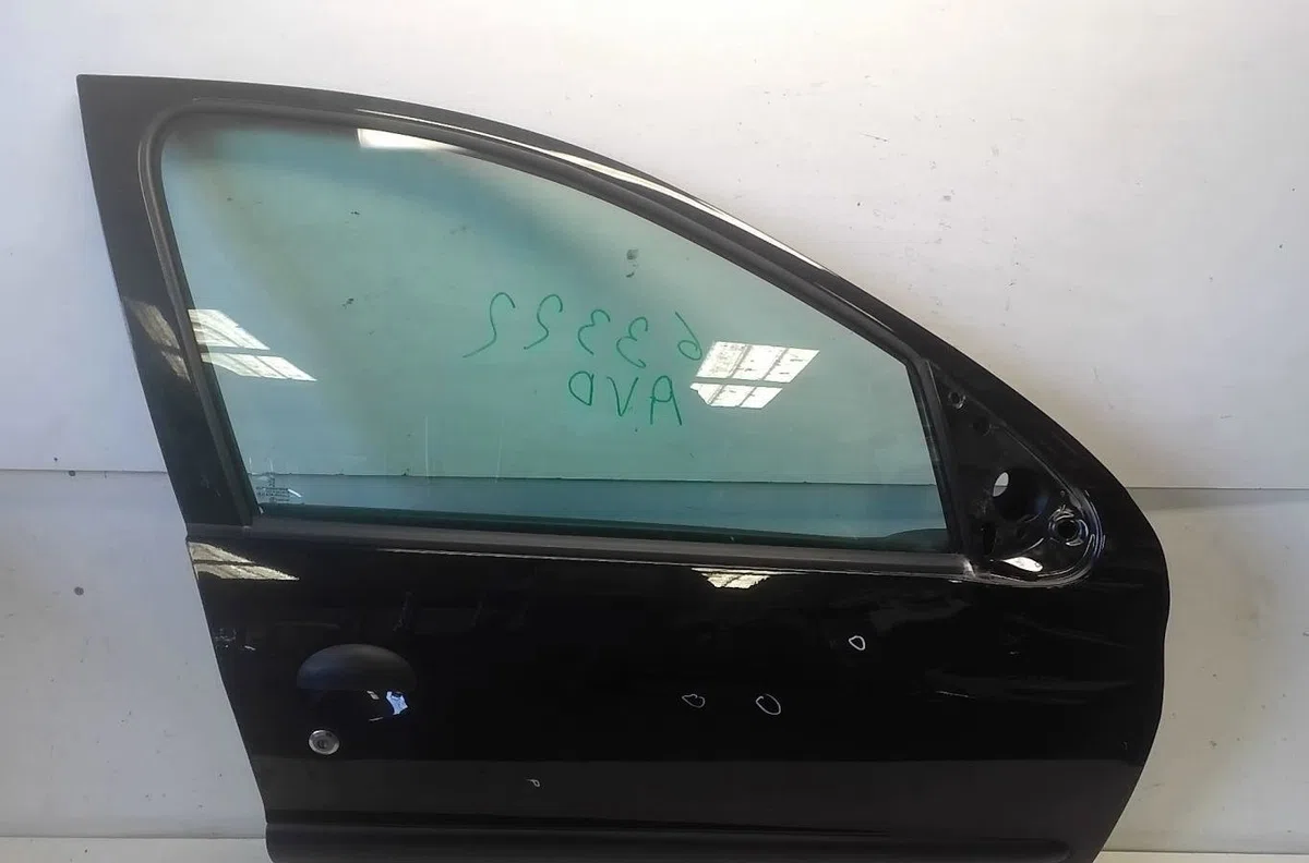 Porte avant droite Peugeot 206 (2L_, 2M_) 1.4 i (2lkfwa, 2mkfwa) (2009-2013) 3 portes occasion
