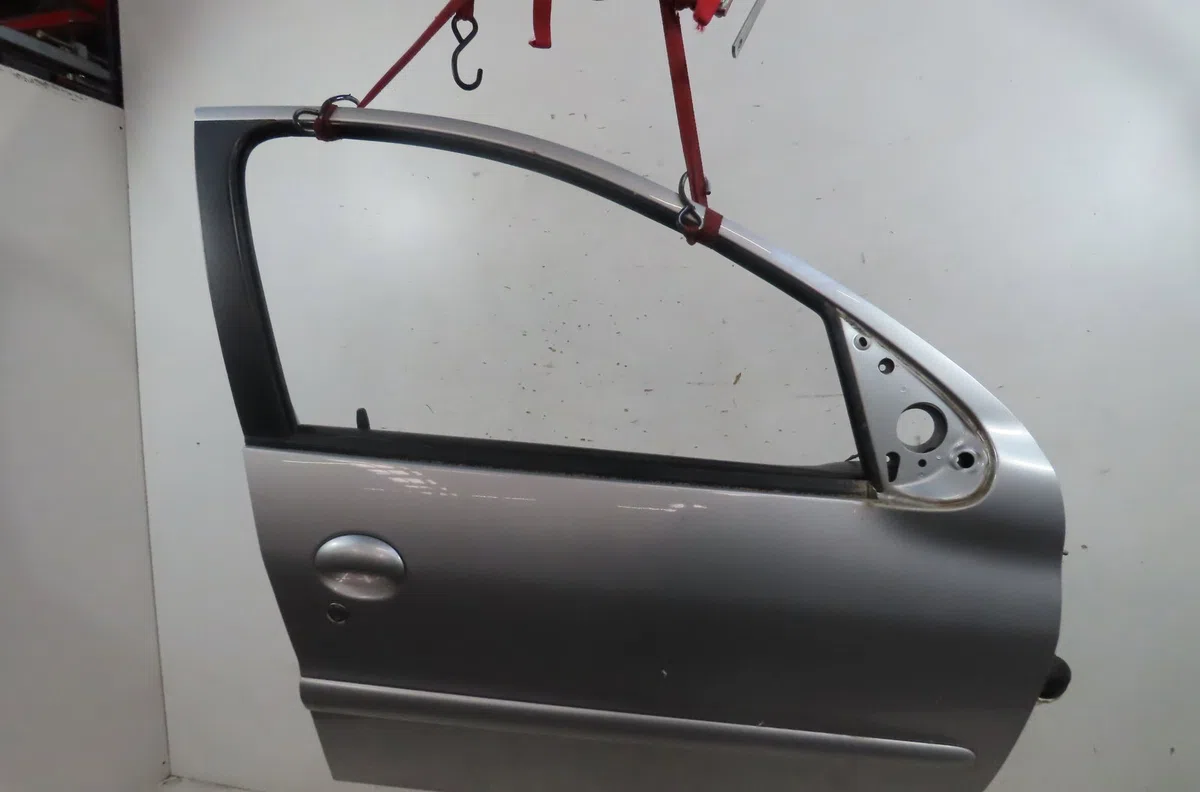 Porte avant droite Peugeot 206 SW (2E-K) 1.6 16v (2002) occasion