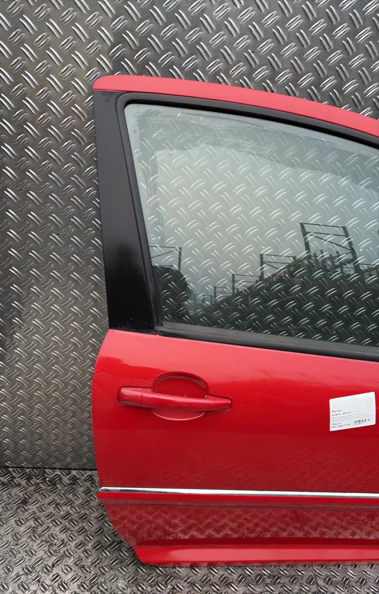Porte avant droite Peugeot 207-207 (WA_, WC_) 1.4 16v (2006-2013) 3 portes occasion