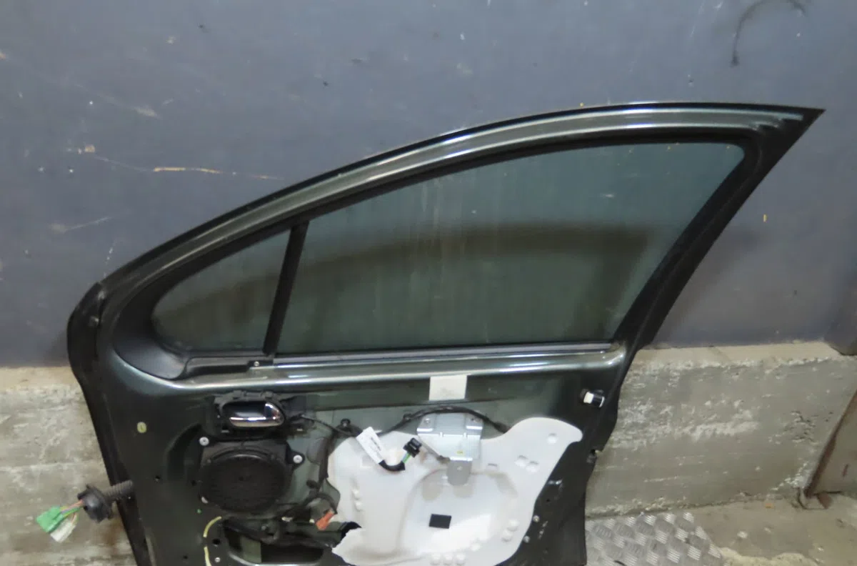 Porte avant droite Peugeot 207-207 (WA_, WC_) 1.4 16v (2006-2013) 3 portes occasion