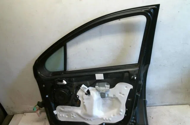 Porte avant droite Peugeot 207-207 (WA_, WC_) 1.4 16v (2006-2013) occasion