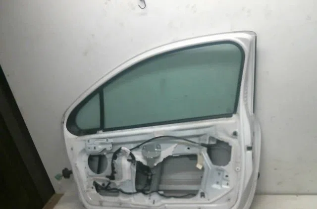 Porte avant droite Peugeot 207-207 (WA_, WC_) 1.4 hdi (2006-2015) 5 portes occasion