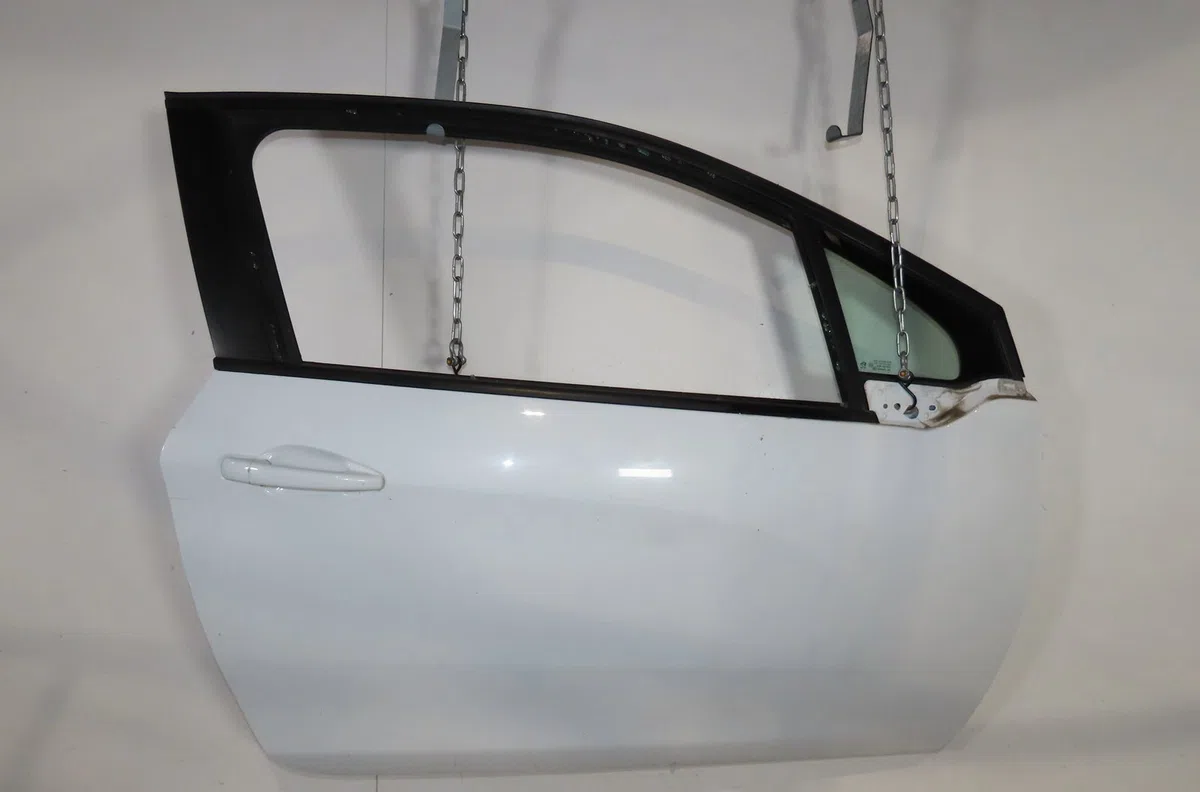 Porte avant droite Peugeot 208 I (CA_, CC_) 1.2 vti 82 (2012) occasion