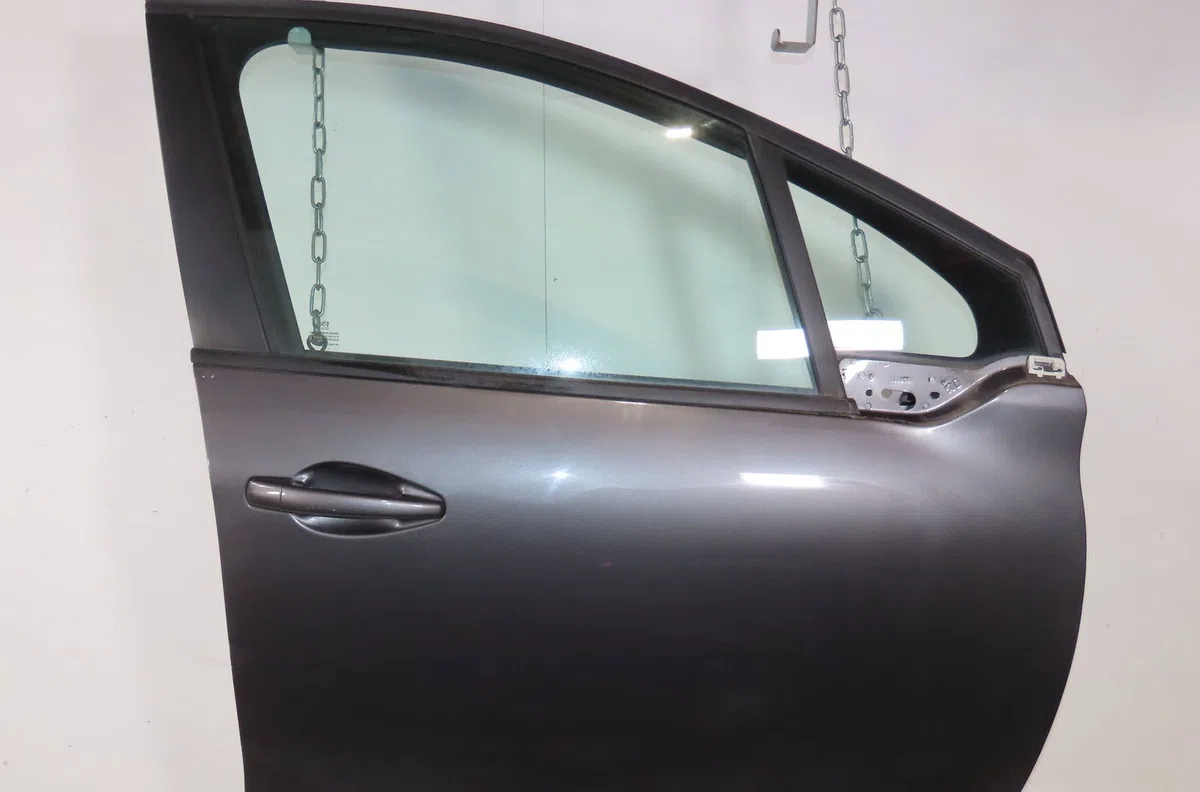 Porte avant droite Peugeot 208 I (CA_, CC_) 1.2 vti 82 (2012) occasion