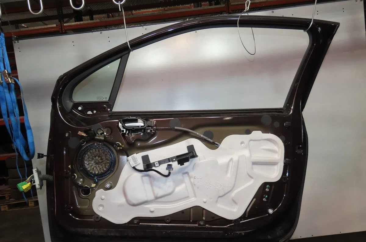 Porte avant droite Peugeot 208 I (CA_, CC_) 1.4 hdi (2012) 3 portes occasion