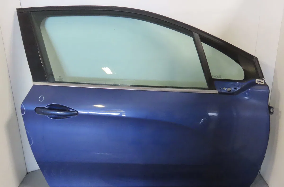 Porte avant droite Peugeot 208 I (CA_, CC_) 1.6 hdi (2012) occasion