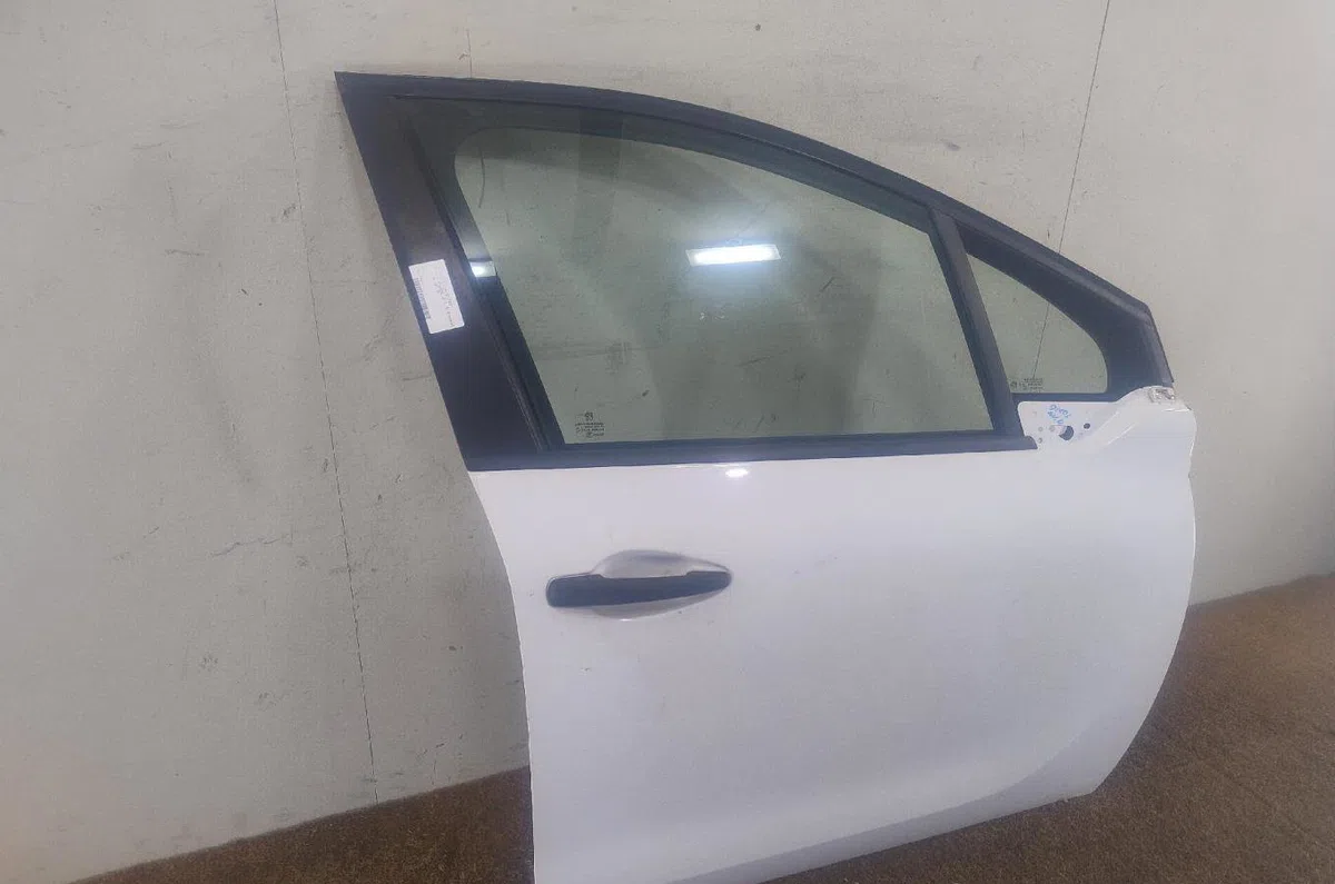 Porte avant droite Peugeot 208 I (CA_, CC_) 1.6 hdi - bluehdi 75 (2013) 5 portes occasion