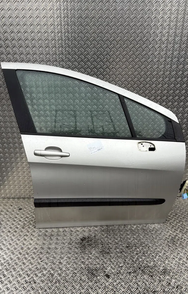 Porte avant droite Peugeot 308 SW I (4E_, 4H_) 1.6 hdi (2009-2014) 5 portes occasion