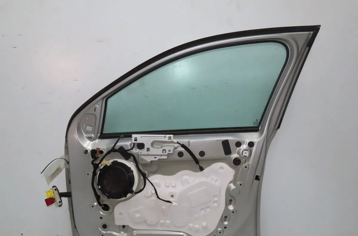 Porte avant droite Peugeot 308 SW II (LC_, LJ_, LR_, LX_, L4_) 1.2 thp 110 (2014-2021) occasion