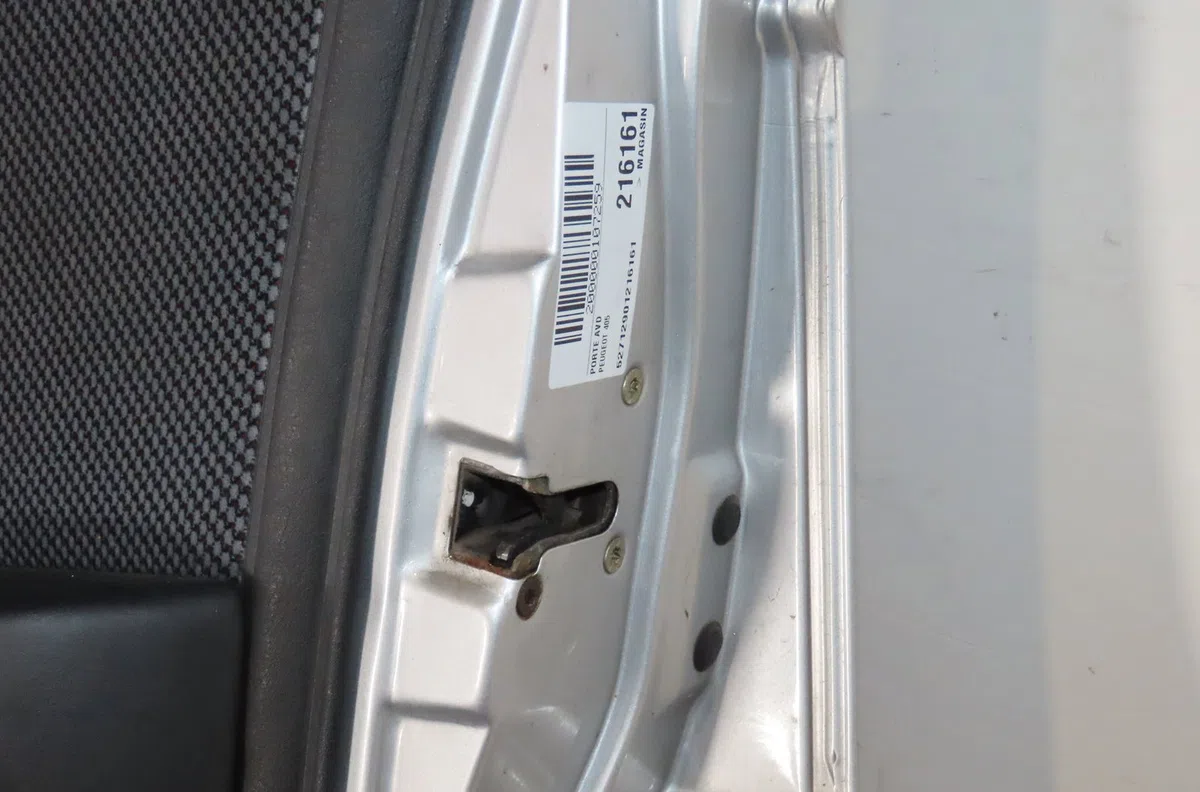 Porte avant droite Peugeot 405 II (4B) 1.6 (1992-1995) occasion