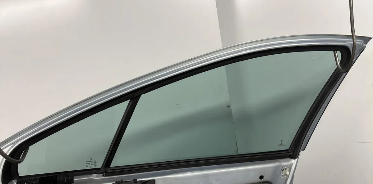 Porte avant droite PEUGEOT 407 PHASE 1 occasion